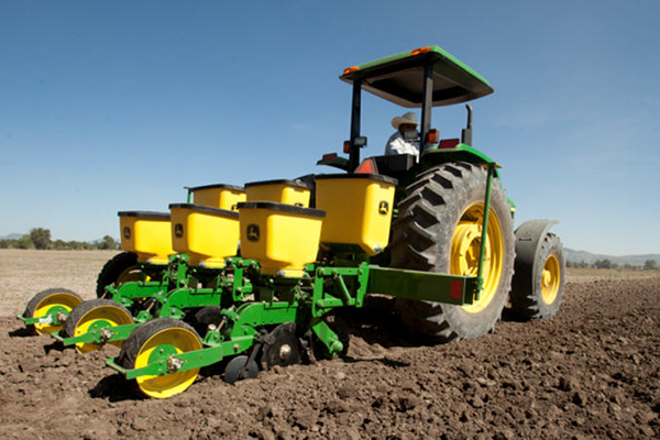 Los productos John Deere son ideales para tus trabajos de cultivo.